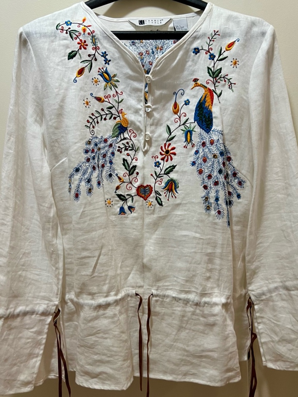 Carole Little White Linen Embroidered Peacock Boho Peasant Blouse Peacock Motif - Picture 3 of 10